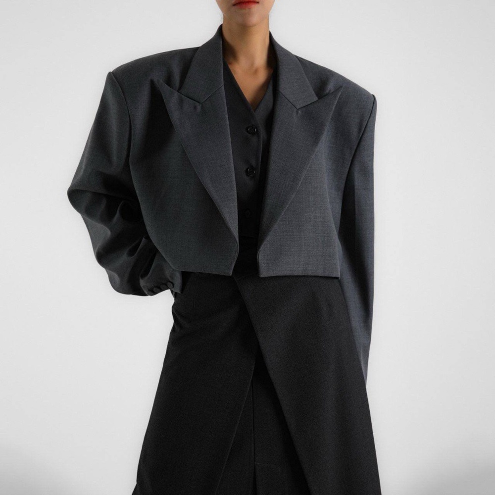 The Frankie shop Cropped gray blazer women